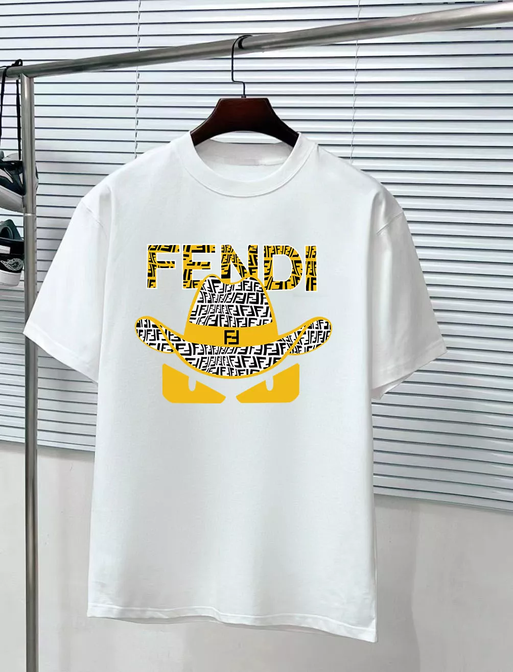 fendi t-shirt manches courtes pour unisexe s_12b2376